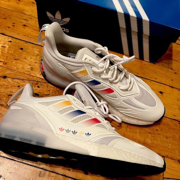 Adidas ZX 2K Boost new with or box. Never worn. M9.5 - Picture 1 of 5